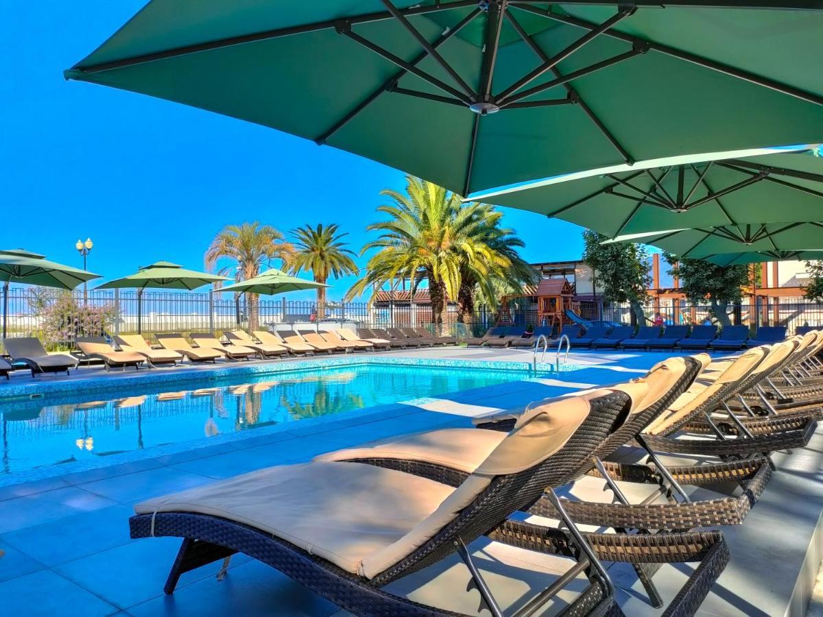 A.V. Sokol Family Hotel Gagra Dış mekan fotoğraf